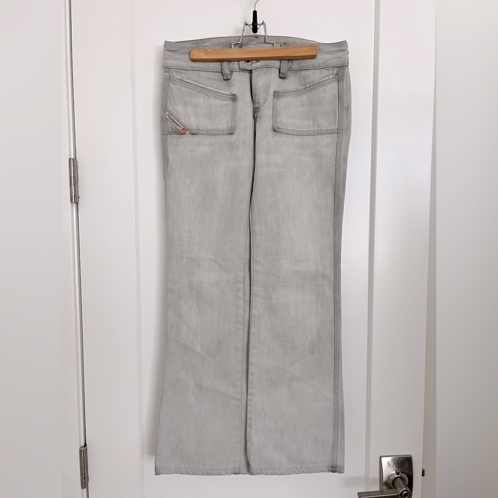 Diesel Women Low Rise Jeans. Size 26. Washed black.